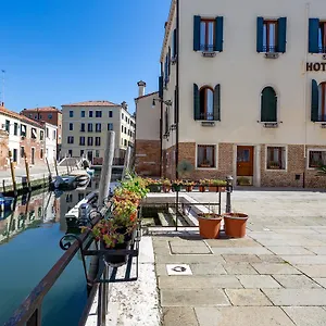 Tiziano 3*, Venecia Italia
