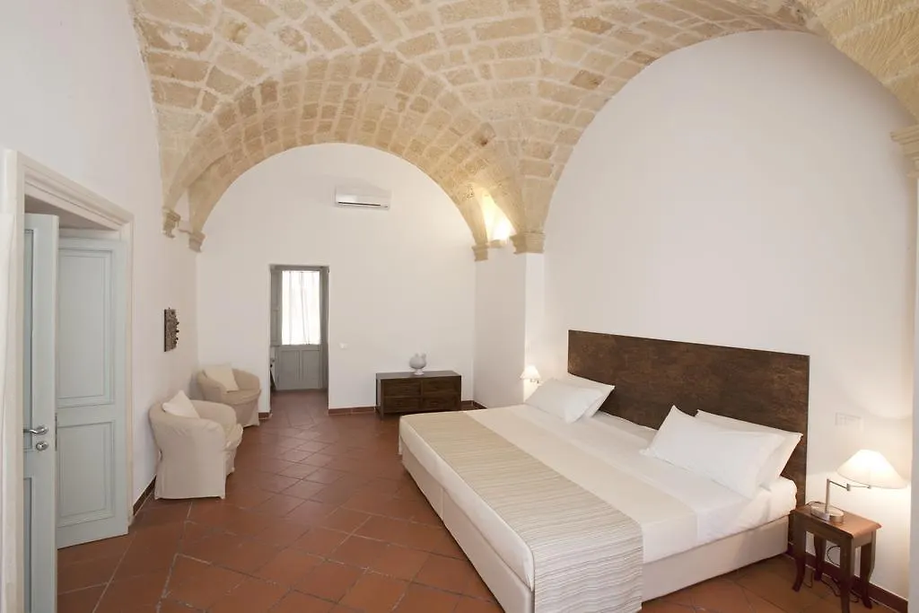 La Dimora Dei Celestini Bed and Breakfast Λέτσε Ιταλία